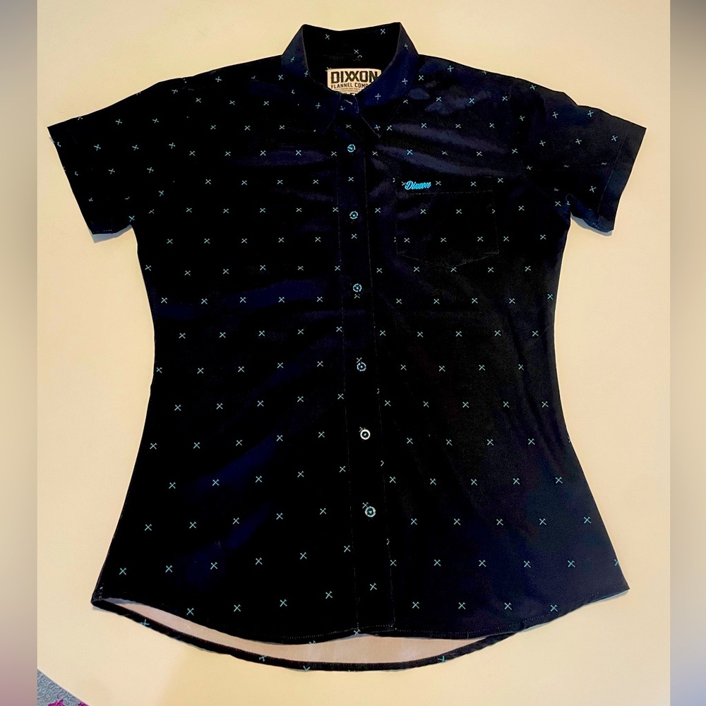 Dixxon women’s large Finney shirt